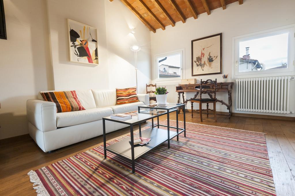 Ferienwohnung Poet'S Santo Spirito Apt. Florenz Exterior foto