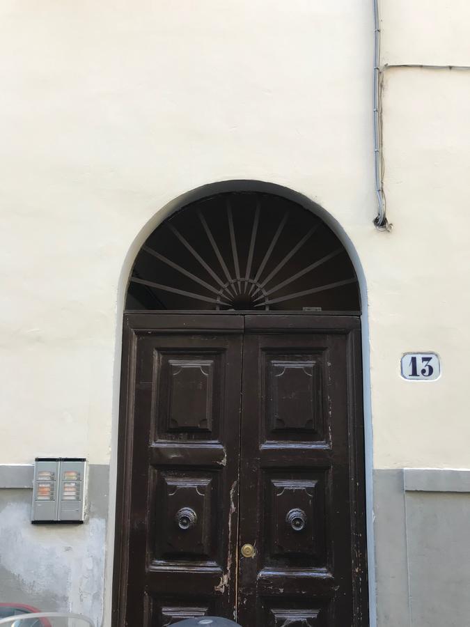 Ferienwohnung Poet'S Santo Spirito Apt. Florenz Exterior foto